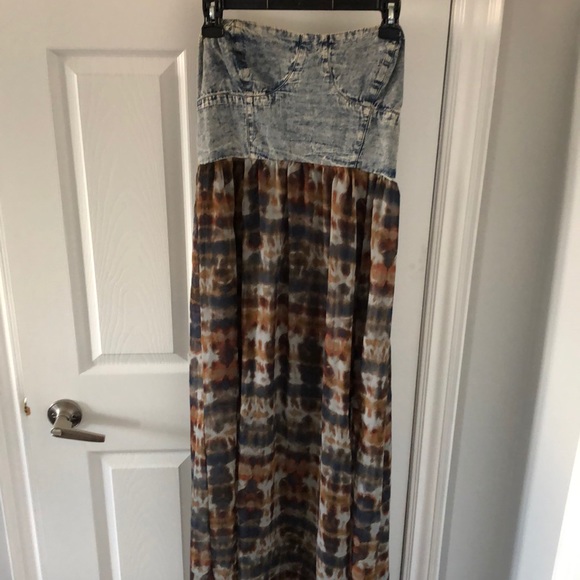 Dress - Picture 1 of 1